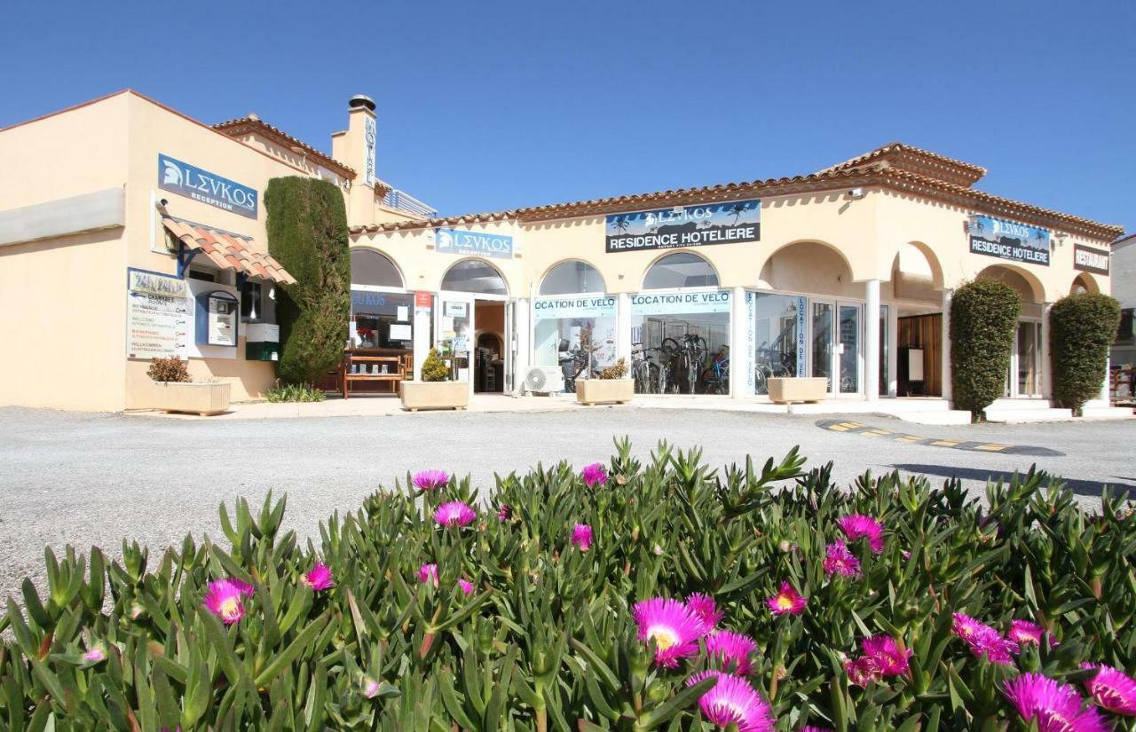 Hotel Le Leukos Leucate Bagian luar foto