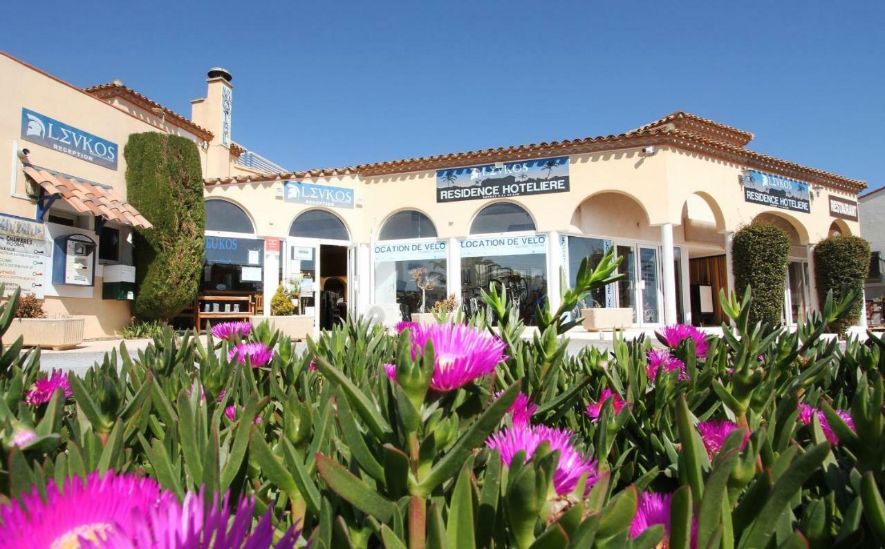 Hotel Le Leukos Leucate Bagian luar foto